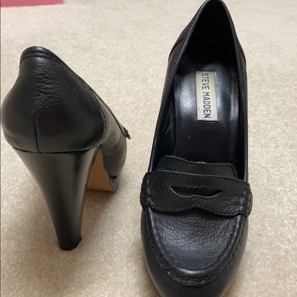 Black Steve Madden penny loader heels. - Picture 2 of 5